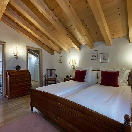 Hotel Vereina 5*