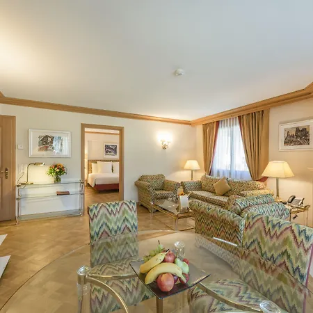 Hotel Vereina 5*
