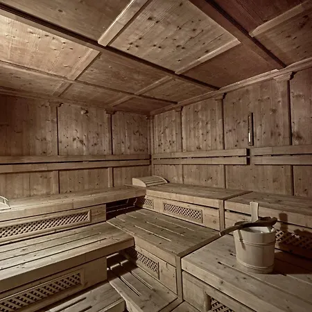 Vereina 5* كلوسترز