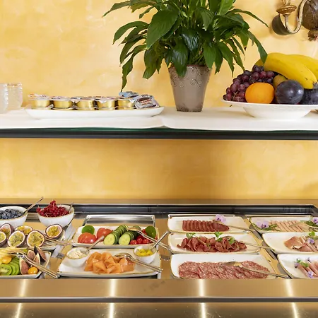 Vereina فندق كلوسترز